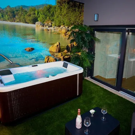 Casa Ferreiras Holiday home *
