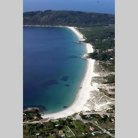 Casa Ferreiras Holiday home